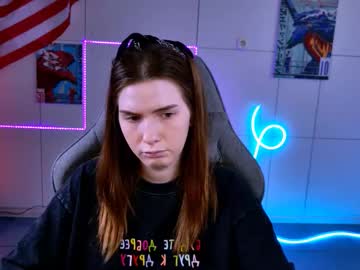 aliceinredsquar