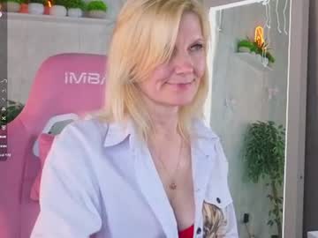julie lucasss
