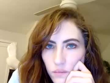 mistressred8